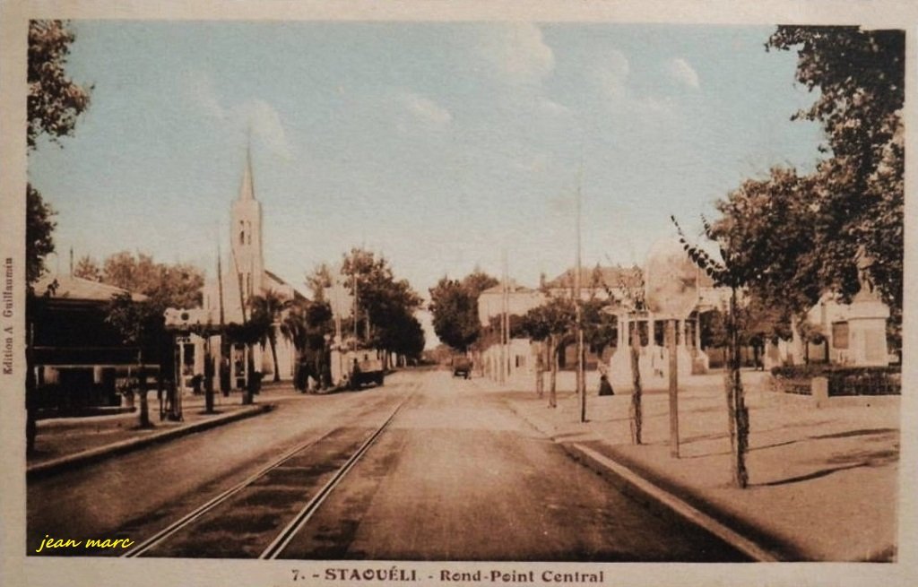 Staouéli - Rond-point central (Phototypie Etabl. Photo Albert, Alger).jpg