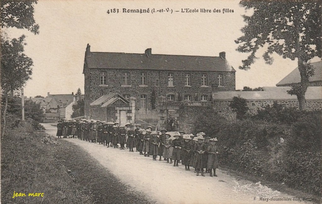 Romagné - L'École libre des Filles.jpg