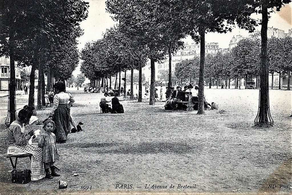 Paris Avenue de Breteuil 7° (694).jpg
