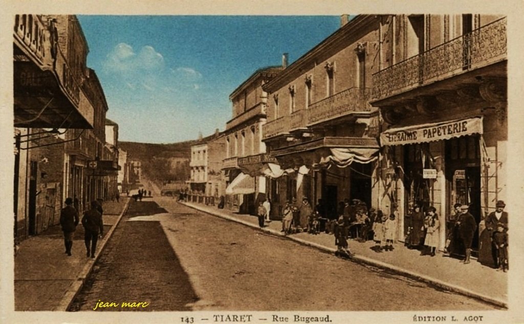 Tiaret - Rue Bugeaud (Phototypie Etabl. Photo Albert, Alger).jpg