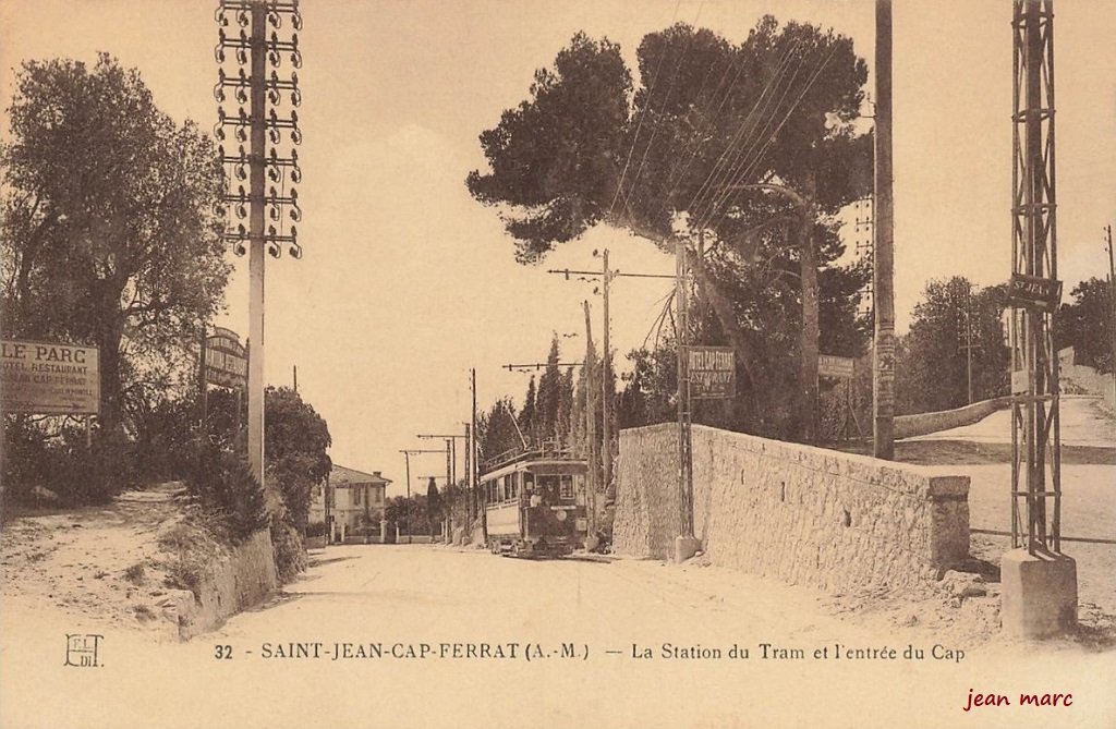 Saint-Jean-Cap-Ferrat - La Station du Tram et l'entrée du Cap.jpg