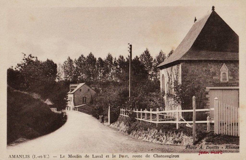 Amanlis - Le Moulin de Laval et le Port, route de Châteaugiron.jpg