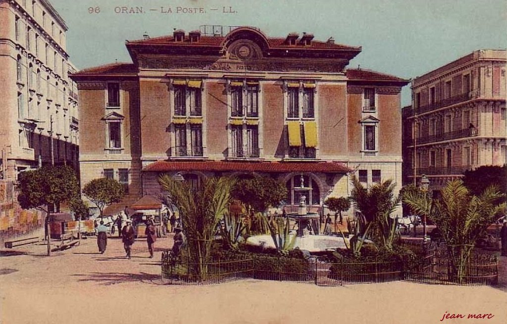 Oran - La Poste 96.jpg