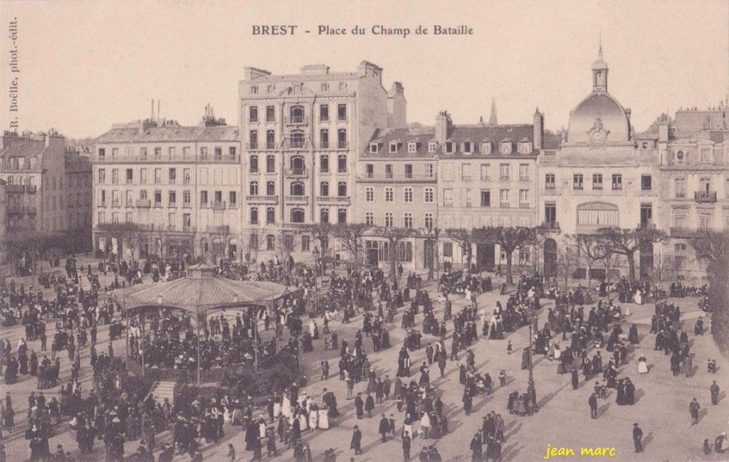 Brest - Place du Champ de Bataille.jpg
