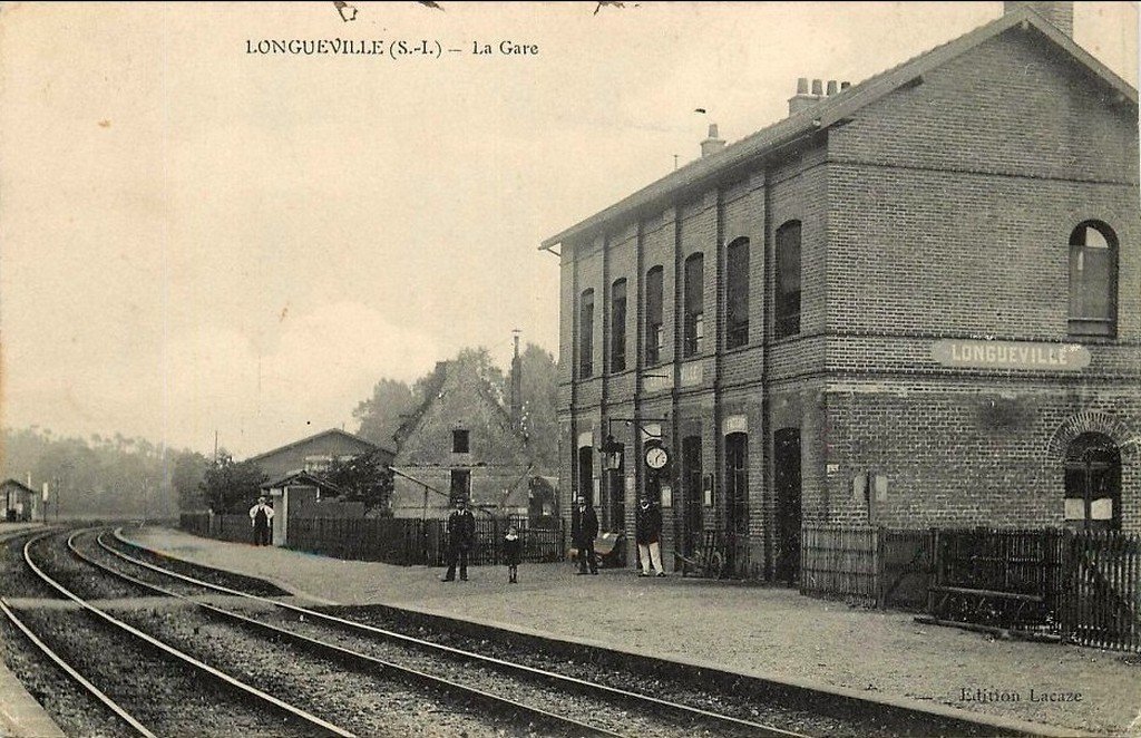 76 - Longueville (3) Lacaze P.jpg