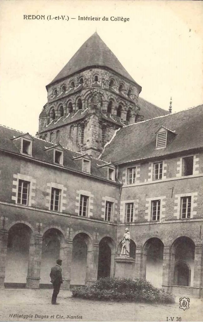 Redon - Intérieur du collège -dugas.jpg