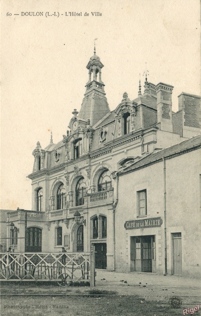 44-Doulon - L'Hôtel de Ville - 60 Phototypie l'Hélio.jpg