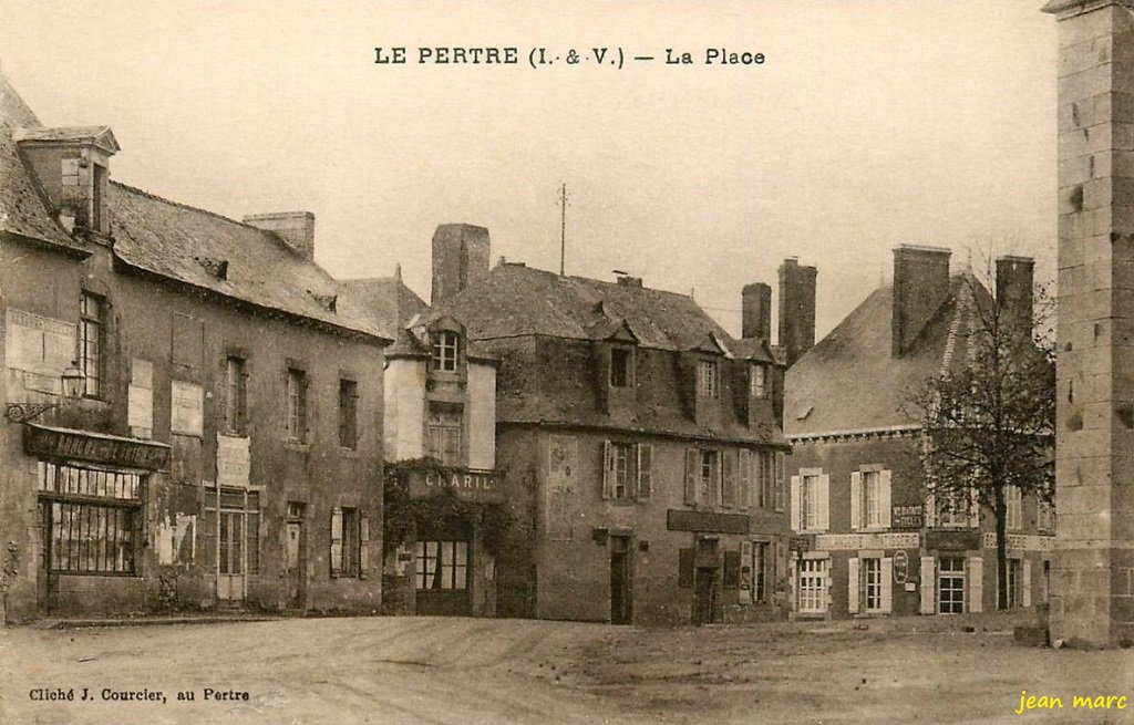 Le Pertre - La Place.jpg