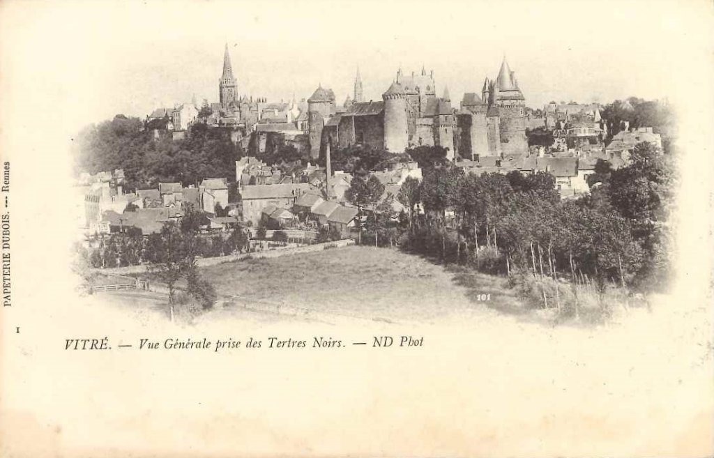 1 - Vitré - Vue générale prise des tertres noirs -nd.jpg