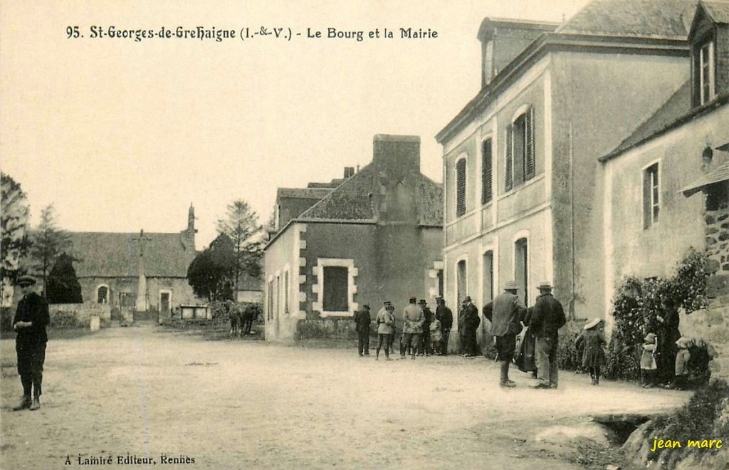 Saint-Georges-de-Gréhaigne - Le Bourg et la Mairie.jpg