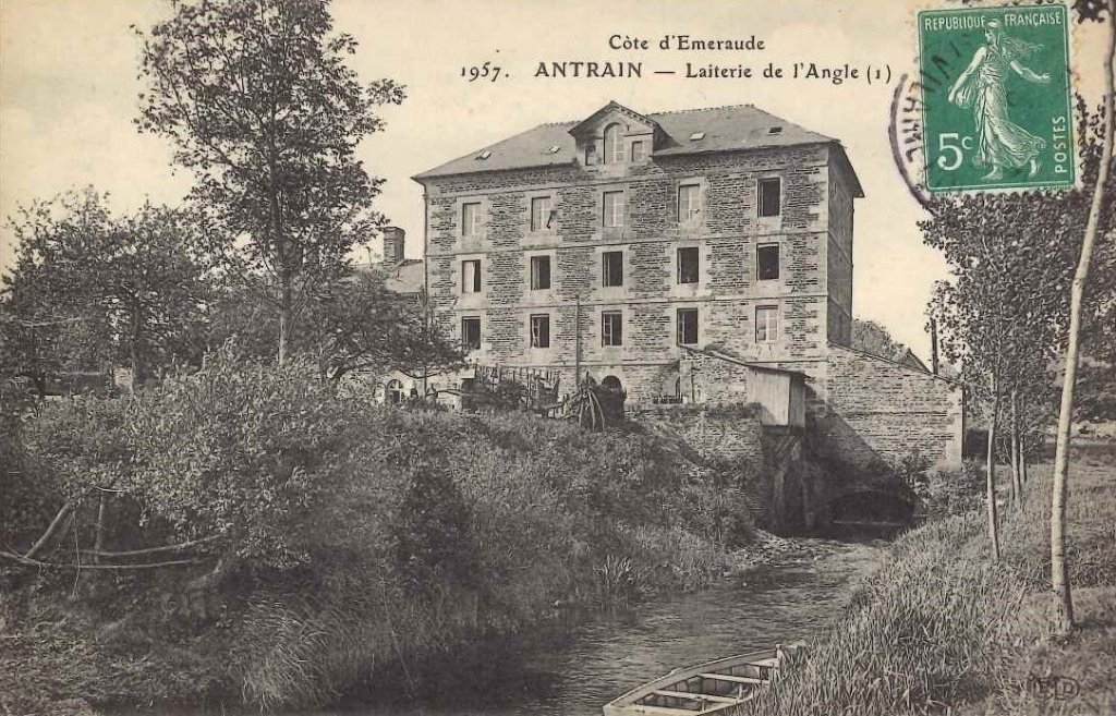 1957 - Antrain - Laiterie de L'Angle -eld.jpg