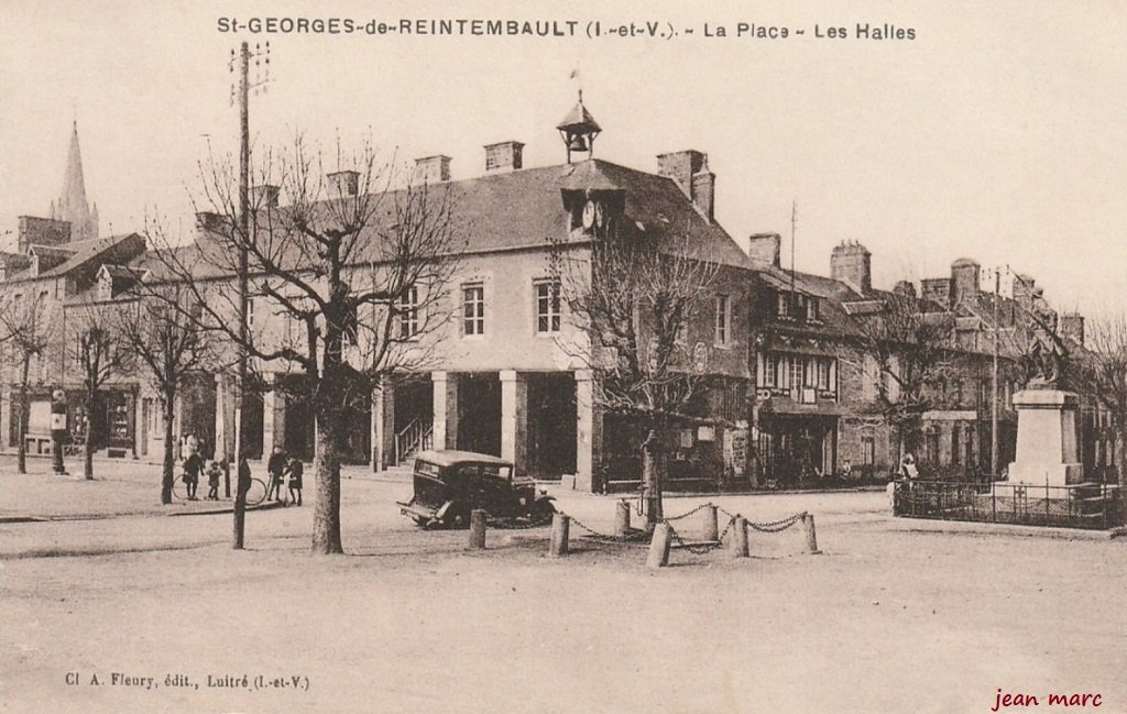 Saint-Georges-de-Reintembault - La Place - Les Halles.jpg
