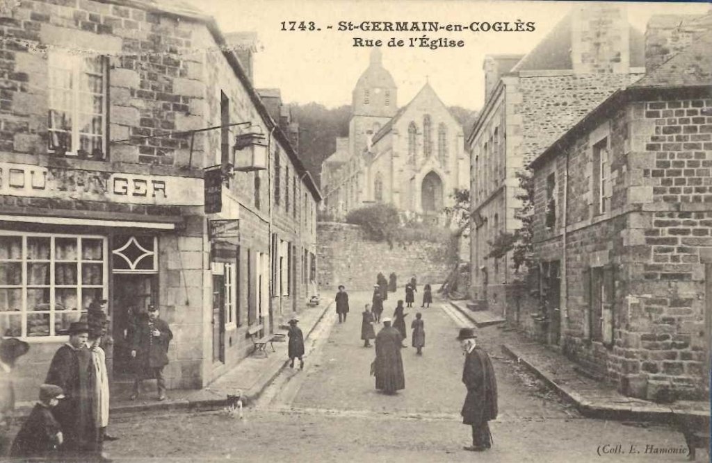 1743 - Saint Germain en Coglès - rue de l'église -eh.jpg