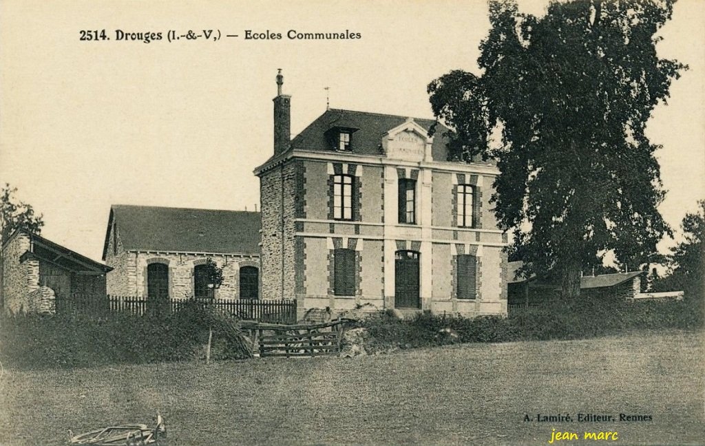 Drouges - Écoles communales.jpg