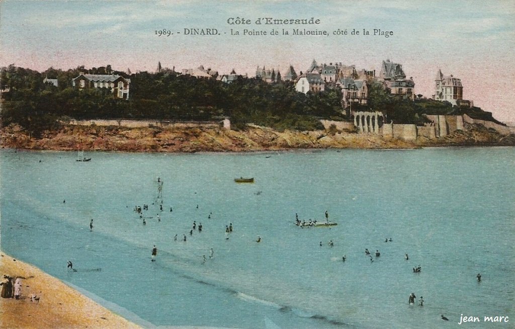 Dinard - La Pointe de la Malouine, côté de la Plage.jpg