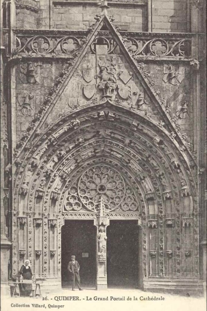 26 - Quimper - Le grand portail de la cathédrale -villard.jpg