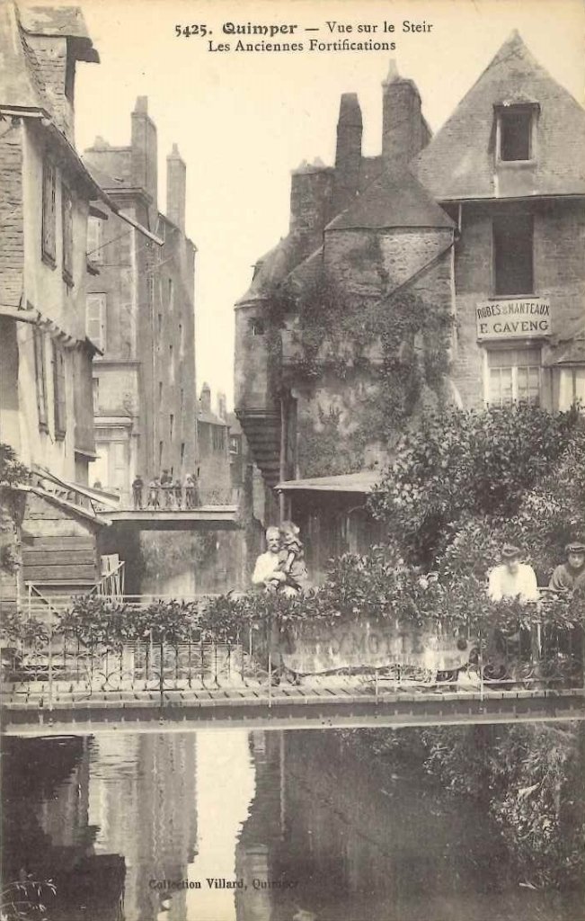 5425 - Quimper - Vue sur le Steir - Les anciennes fortifications -villard.jpg