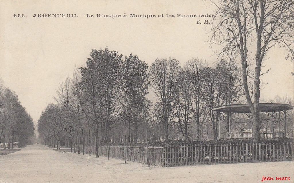 Argenteuil - Le Kiosque à musique et les Promenades.jpg