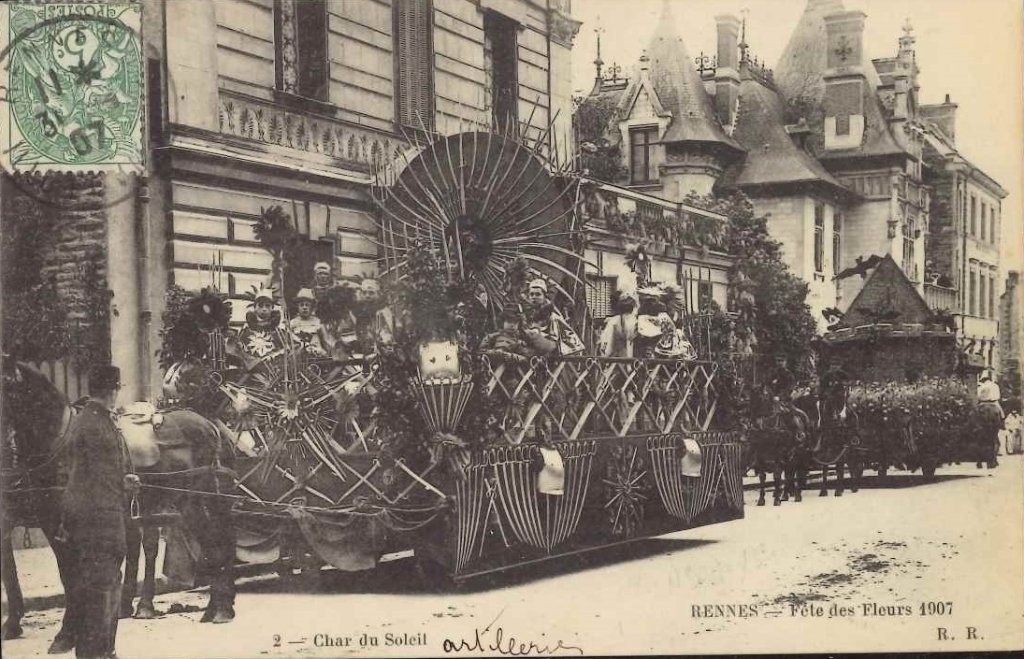 2 - Rennes - Fête des fleurs 1907 - char du soleil -rr.jpg