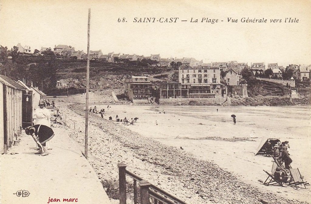 Saint-Cast - La Plage - Vue Générale vers l'Isle.jpg