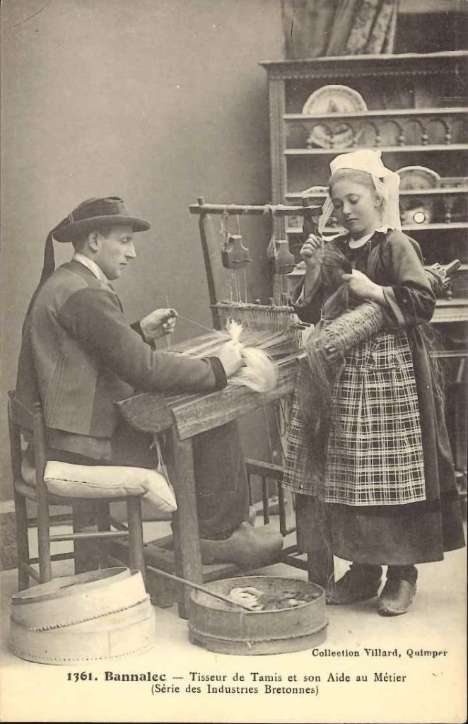 1361 - Bannalec - Tisseur de tamis et son aide au métier (série des industries bretonnes) -villard.jpg