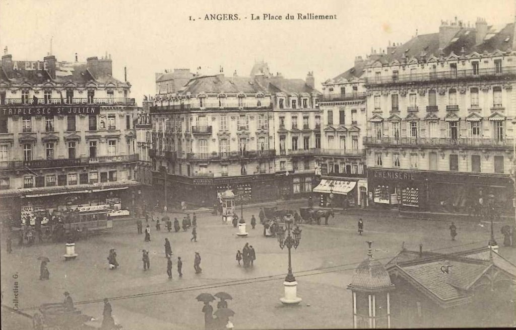 1 - Angers - La place du Ralliement -collectiong.jpg
