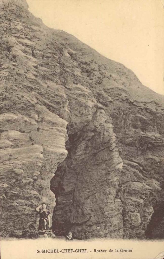 Saint Michel Chef Chef - Rocher de la grotte.jpg
