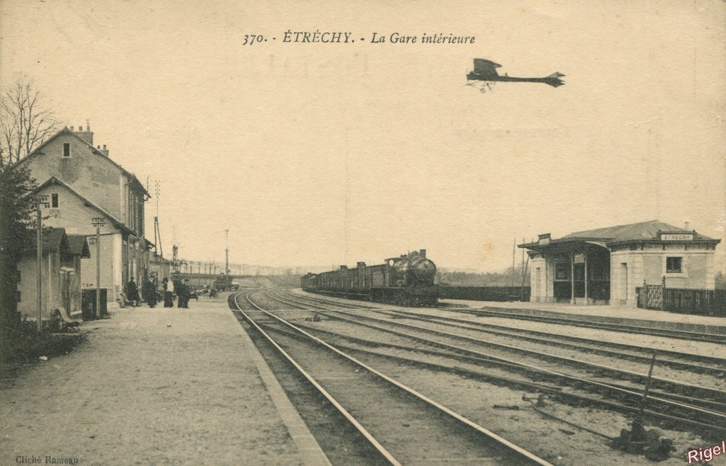 91-Etréchy - La Gare Intérieure - 370 - Cliché Rameau.jpg