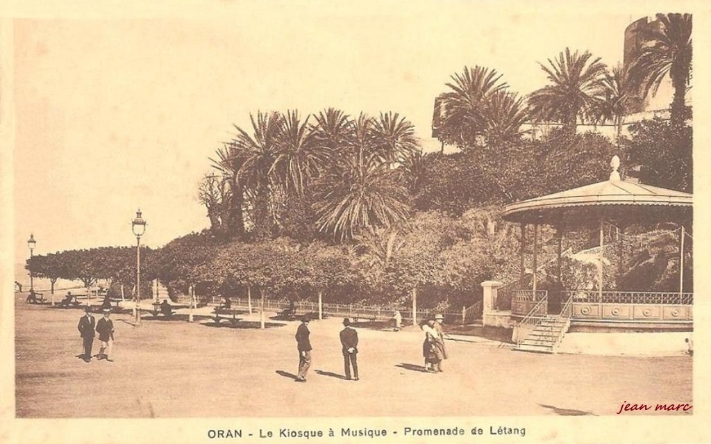 Oran - Le Kiosque à musique - Promenade de Létang.jpg