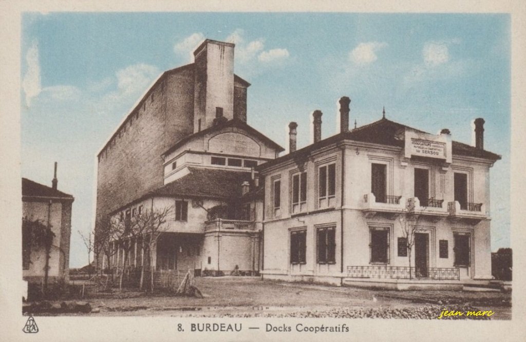 Burdeau - Docks coopératifs (Éditions Photo-Africaines, 1 rue Feuillet, Alger).jpg