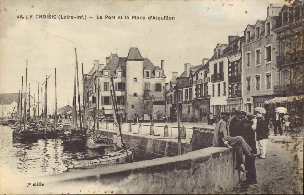 41 - Le Croisic - Le port et la place d'aiguillon -7emille.jpg