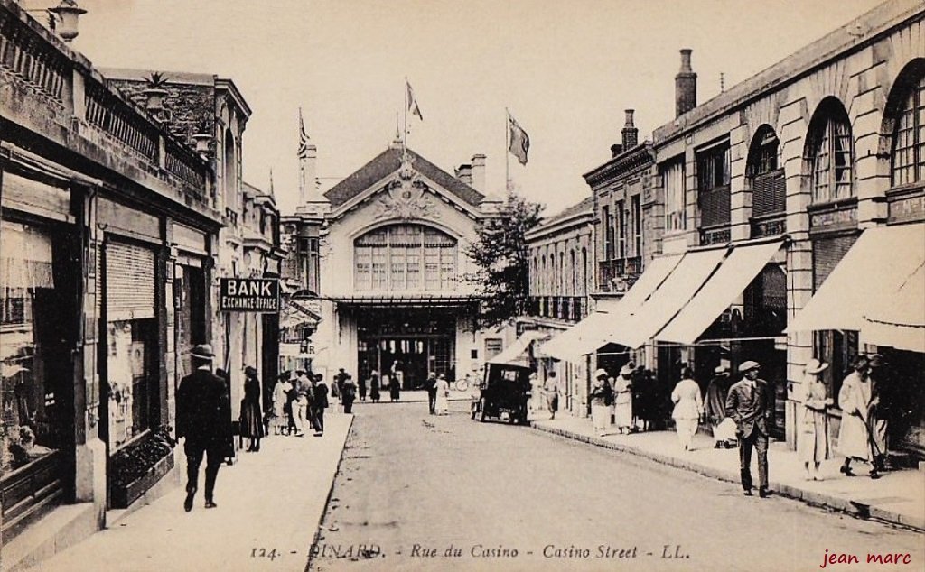 Dinard - Rue du Casino.jpg