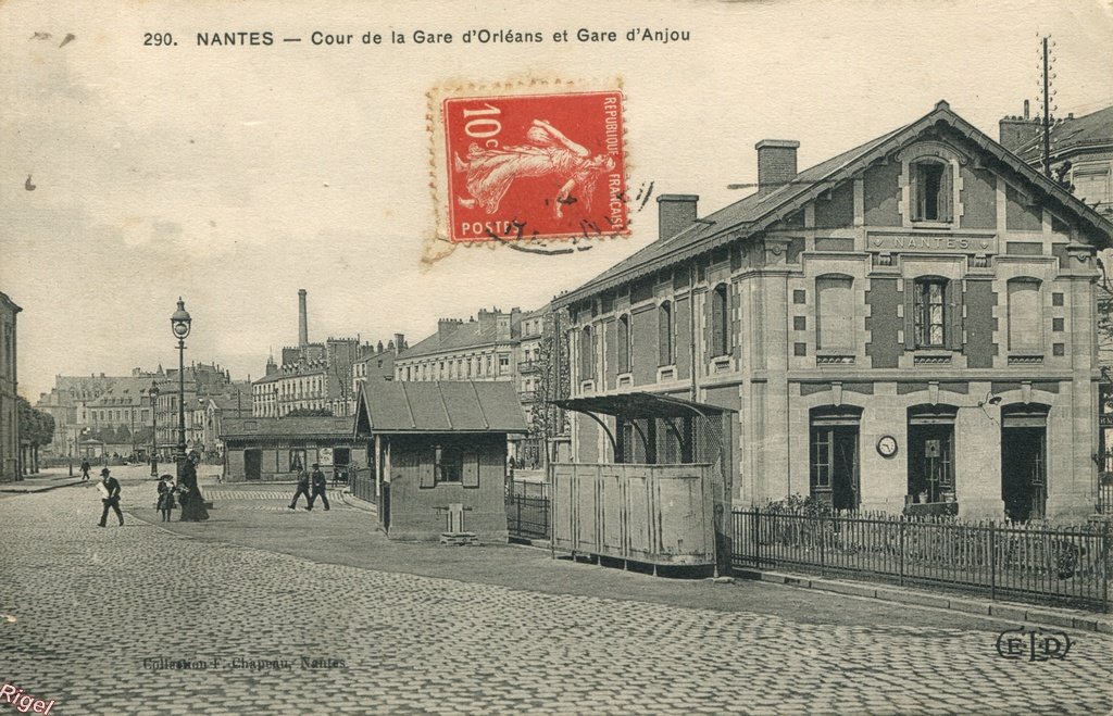 44-Nantes - Cour de la Gare d'Orléans et Gare d'Anjou - Latrines - 290 Collection F Chapean - ELD.jpg