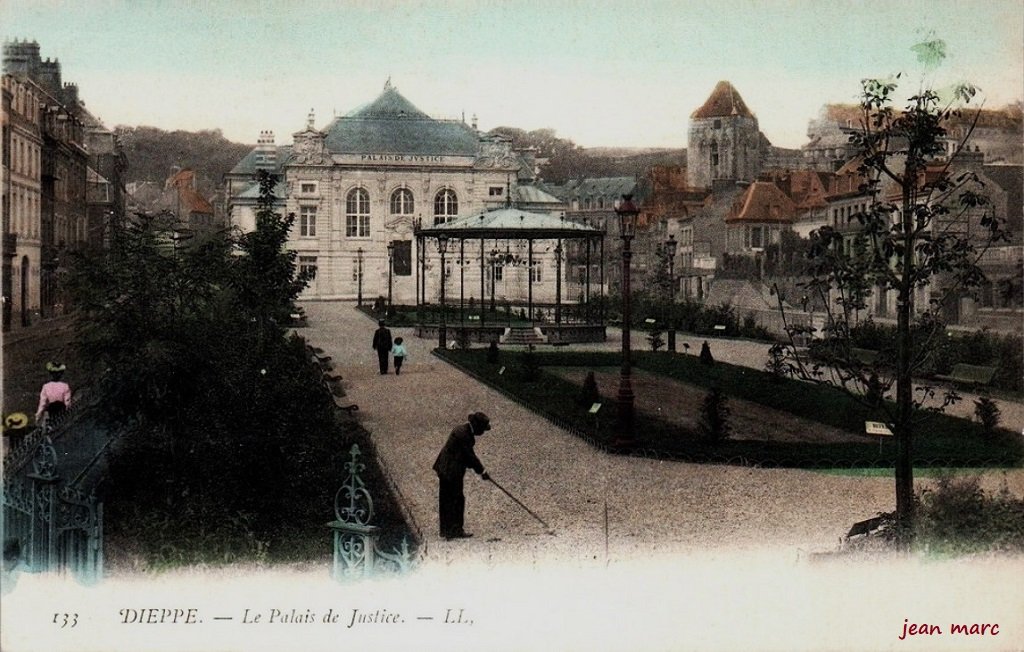 Dieppe - Le Palais de Justice.jpg