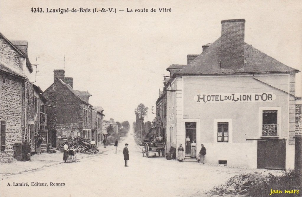 Louvigné-de-Bais - La Route de Vitré.jpg
