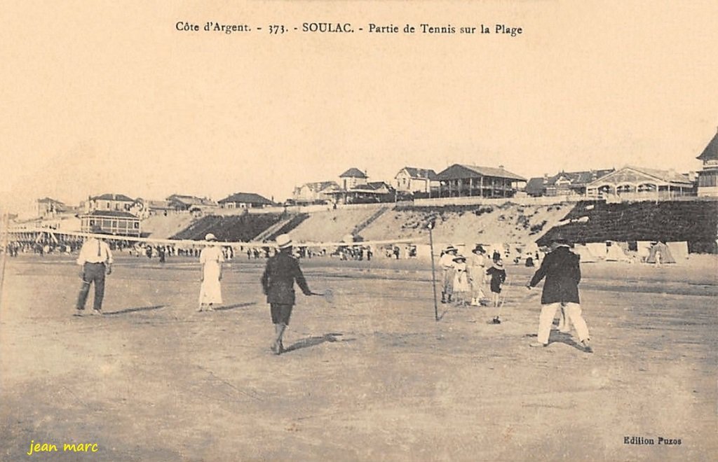 Soulac - Partie de Tennis sur la plage.jpg