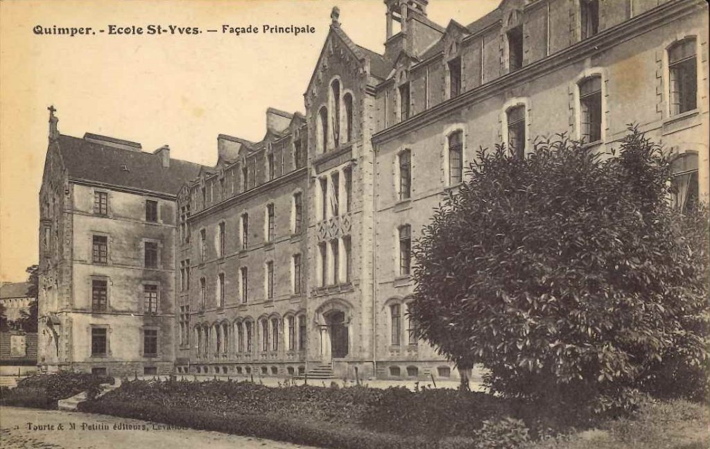 Quimper - Ecole St Yves - Façade principale.jpg