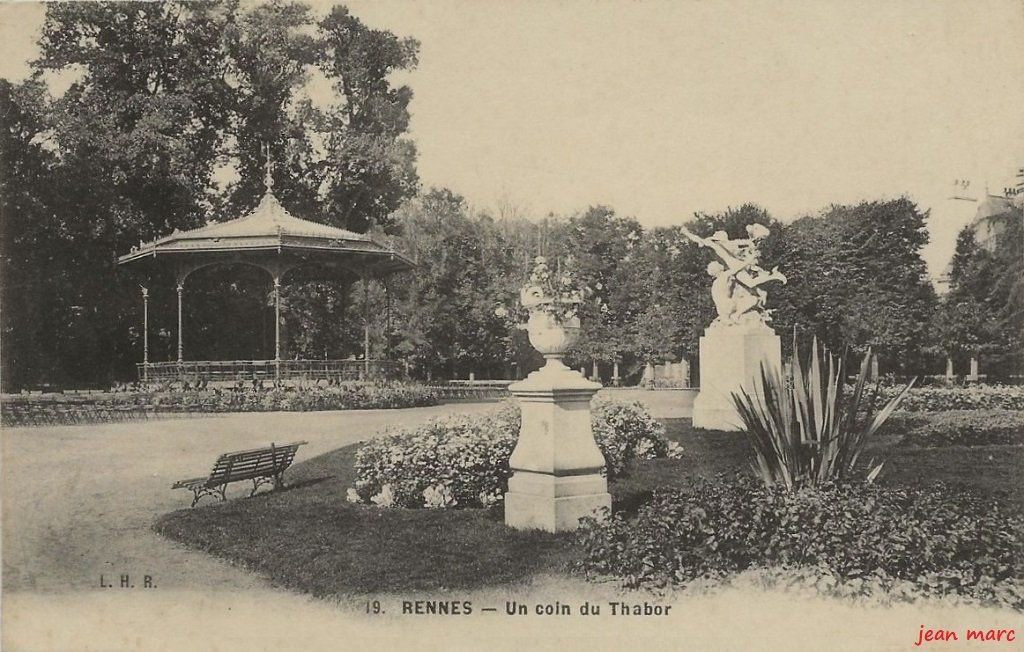 Rennes - Un Coin du Thabor.jpg