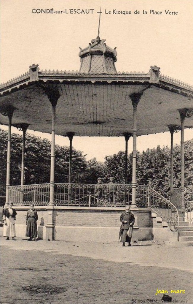 Condé-sur-l'Escaut - Le Kiosque de la Place Verte.jpg