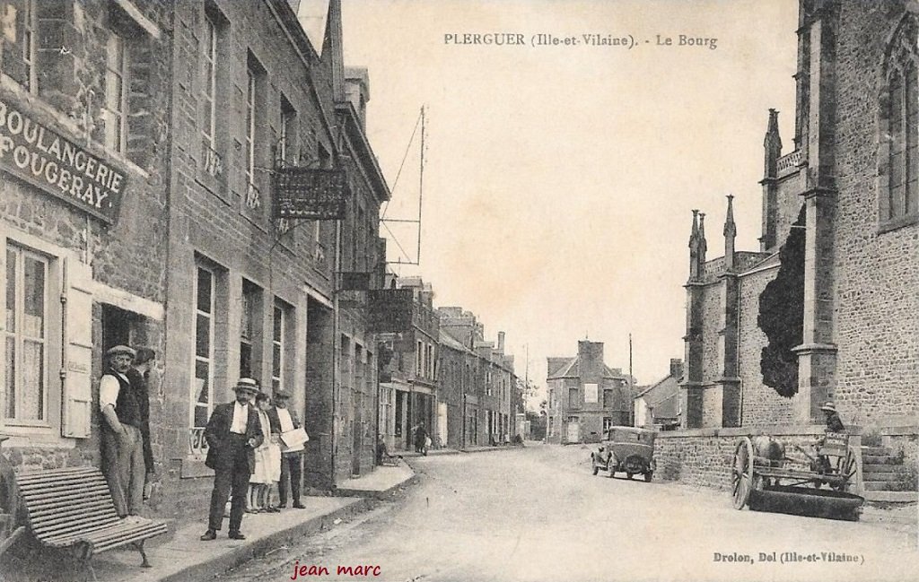 Plerguer - Le Bourg.jpg