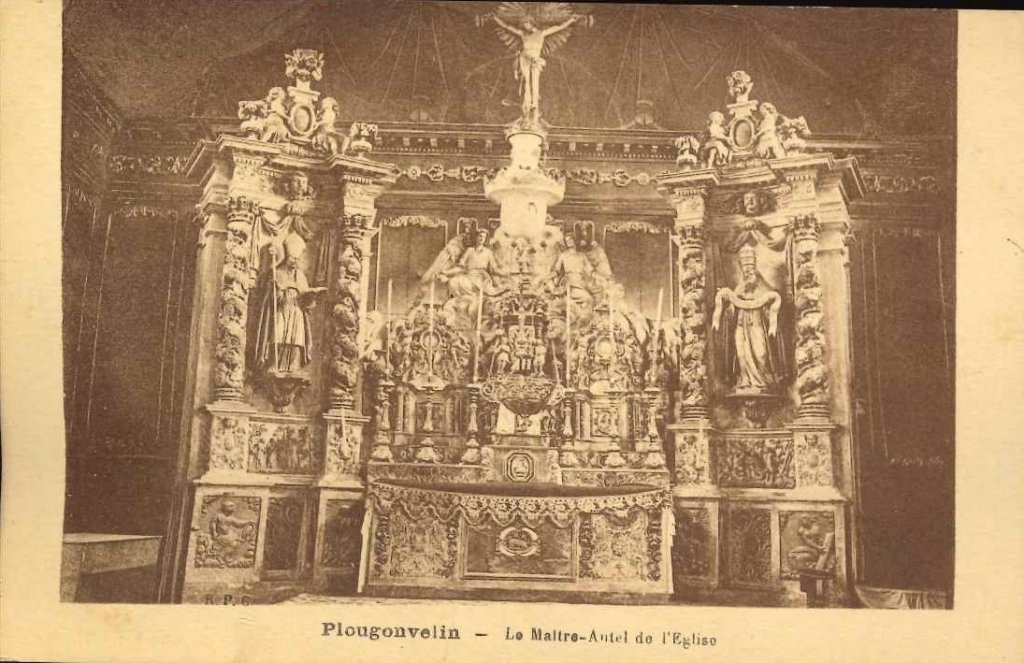 Plougonvelin - Le maître autel de l'église.jpg