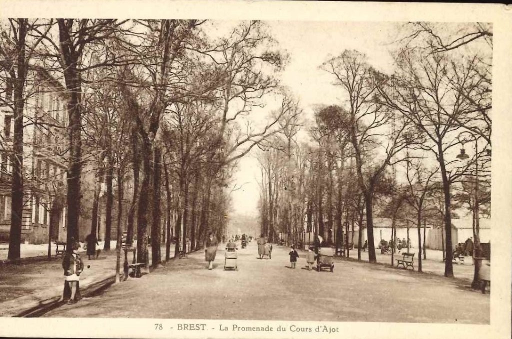 78 - Brest - La promenade du Cours d'Ajot.jpg