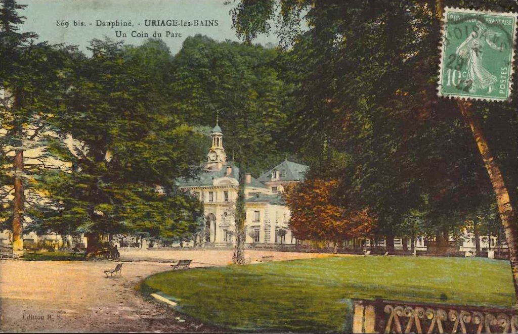 869 bis - Dauphiné - Uriage les Bains - Un coin du parc.jpg