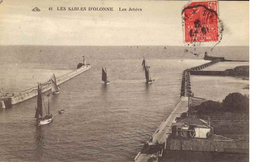 41 - Les Sables d'Olonne - Les jetées.jpg