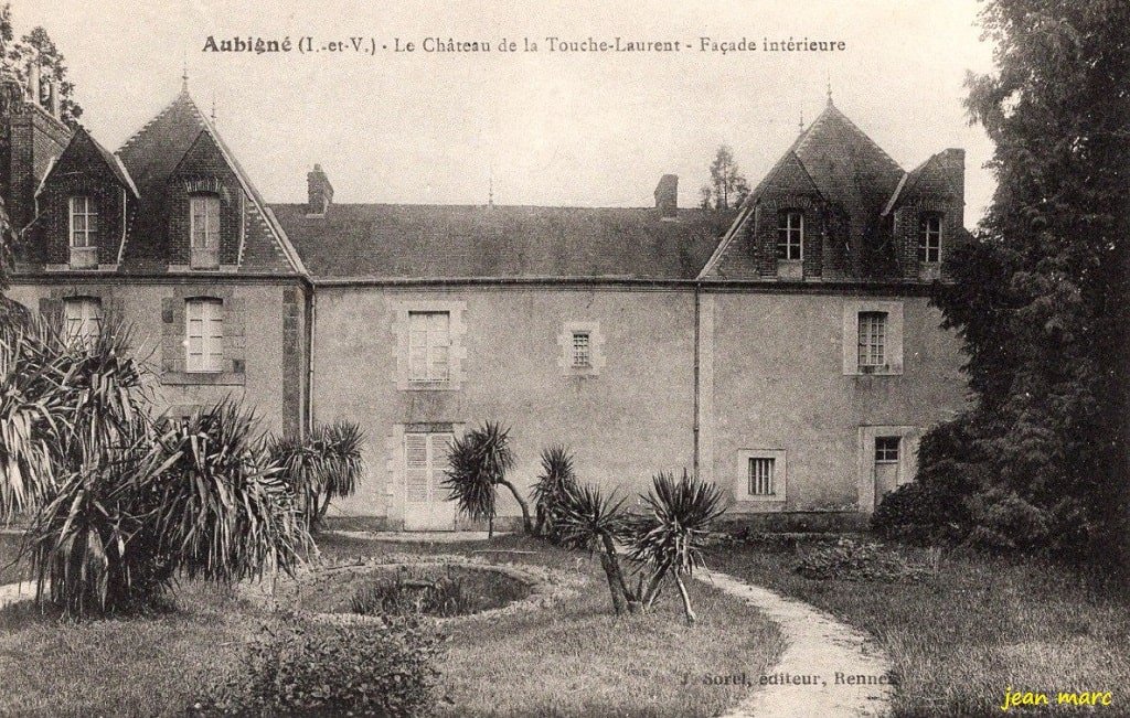 Aubigné - Le Château de La Touche-Laurent.jpg