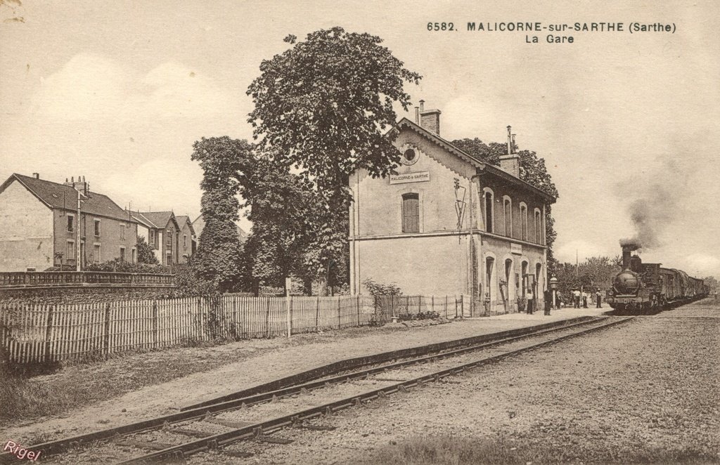 72-Malicorne-s-Sarthe - La Gare - 6582 imp-pho A Dolbeau.jpg