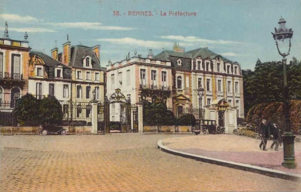 38 - Rennes - La préfecture.jpg
