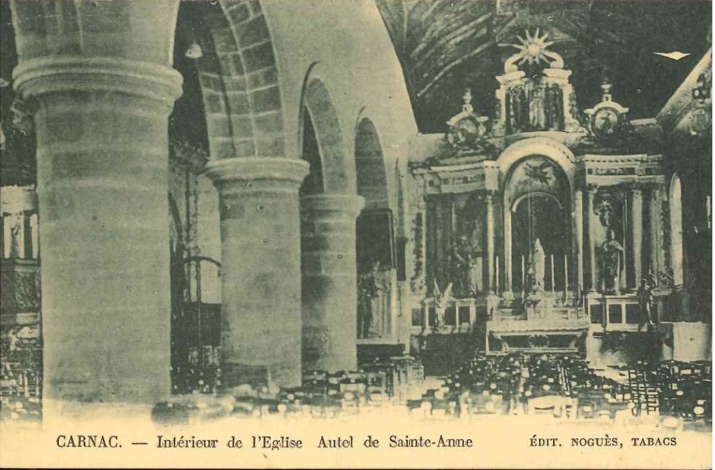 Carnac - Intérieur de l'église - Autel de Sainte Anne.jpg