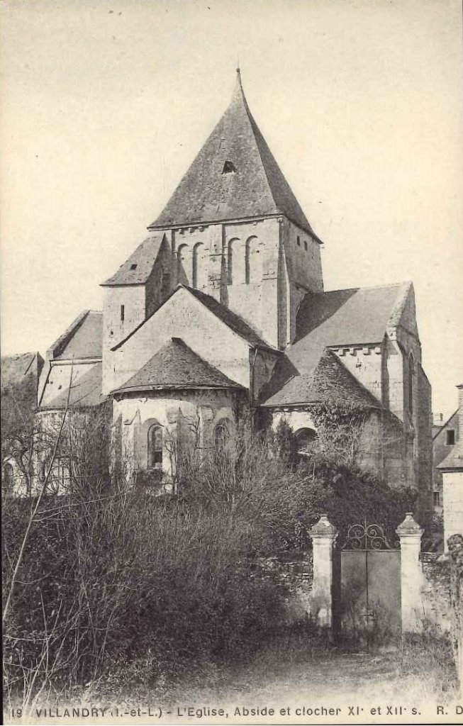 19 - Villandry - l'Eglise, abside et clocher XIè et XIIè S..jpg