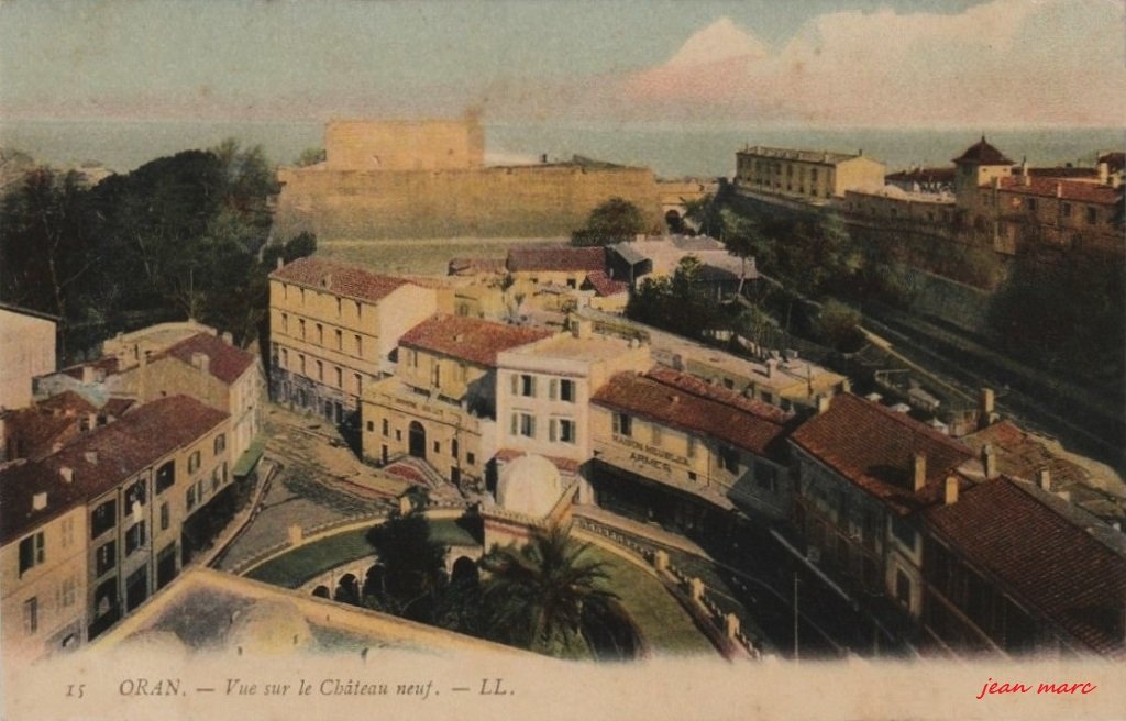 Oran - Vue sur le Château Neuf.jpg